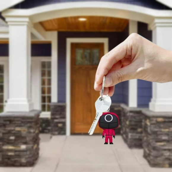 Squid Game Soldier Manager Key Chain ⭕️ - Picture 2 of 3